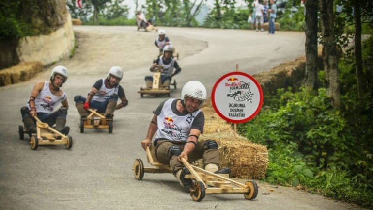 KARADENİZ UŞAĞI, HAYDİ YOKUŞ AŞAĞI! – RED BULL FORMULAZ