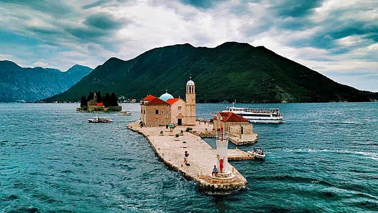 PERAST GEZİLECEK YERLER, KARADAĞ