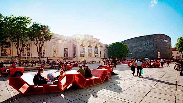 VİYANA MÜZELER BÖLGESİ (MUSEUMSQUARTIER)